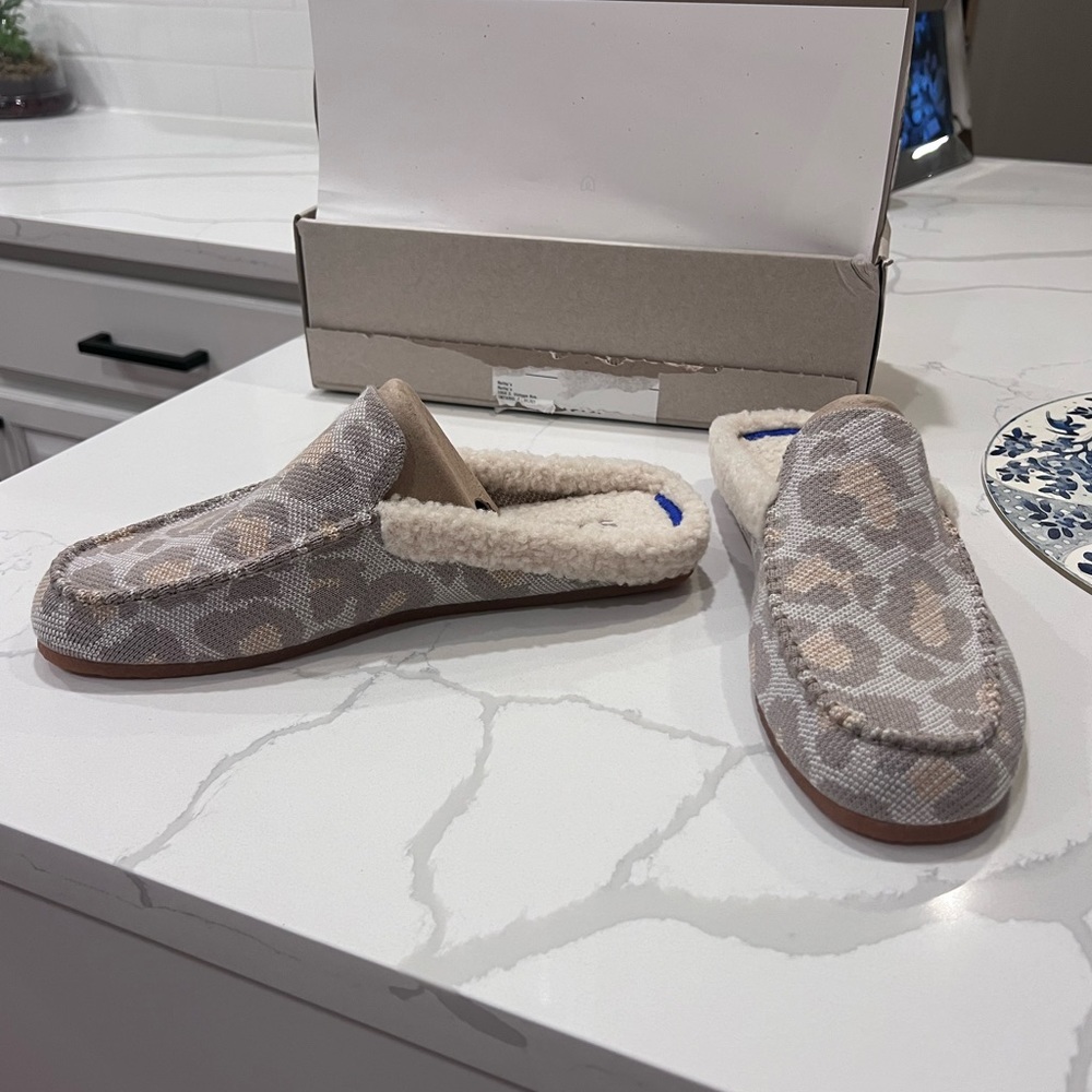 New Rothy’s Cozy Cat Slippers